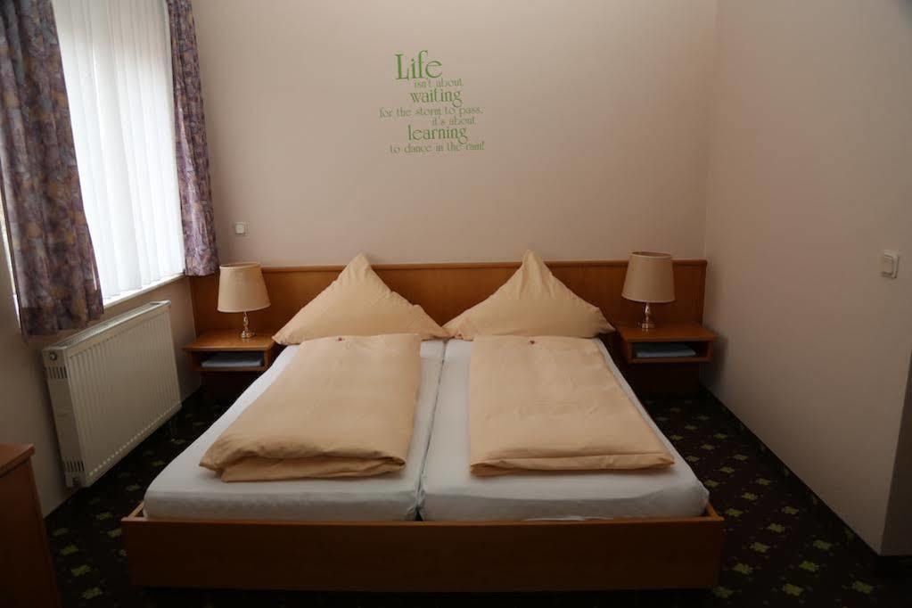 Hotel Taunus Residence باد كامبيرغ المظهر الخارجي الصورة